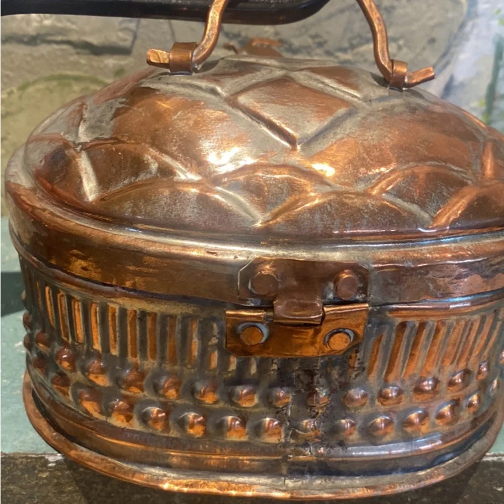 Vintage copper Metals blend Box, Poo pourri fragrance, Incense, Mothballs.